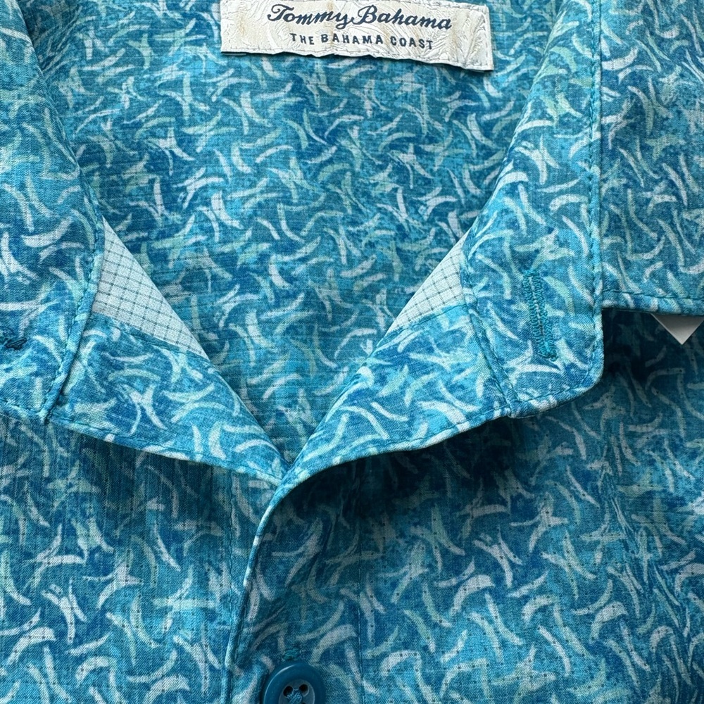 Tommy Bahama Teal Patterned Casual Shirt - Picture 2 of 4